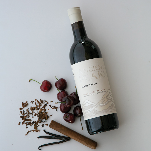 ピンバッジ カリフォルニア フォレスト アカデミー maxresdefault.jpg