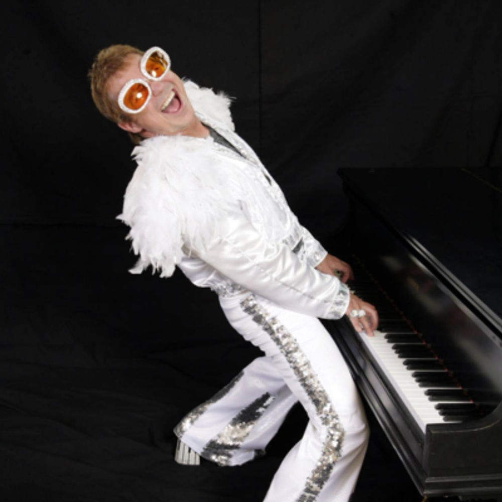 Elton John – October 17